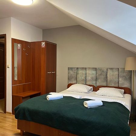 Kamienica Przy Bramie Hotel Opatow  Ngoại thất bức ảnh