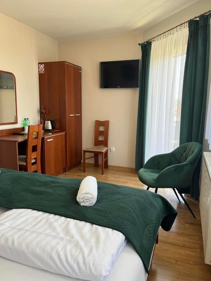 Kamienica Przy Bramie Hotel Opatow  Ngoại thất bức ảnh