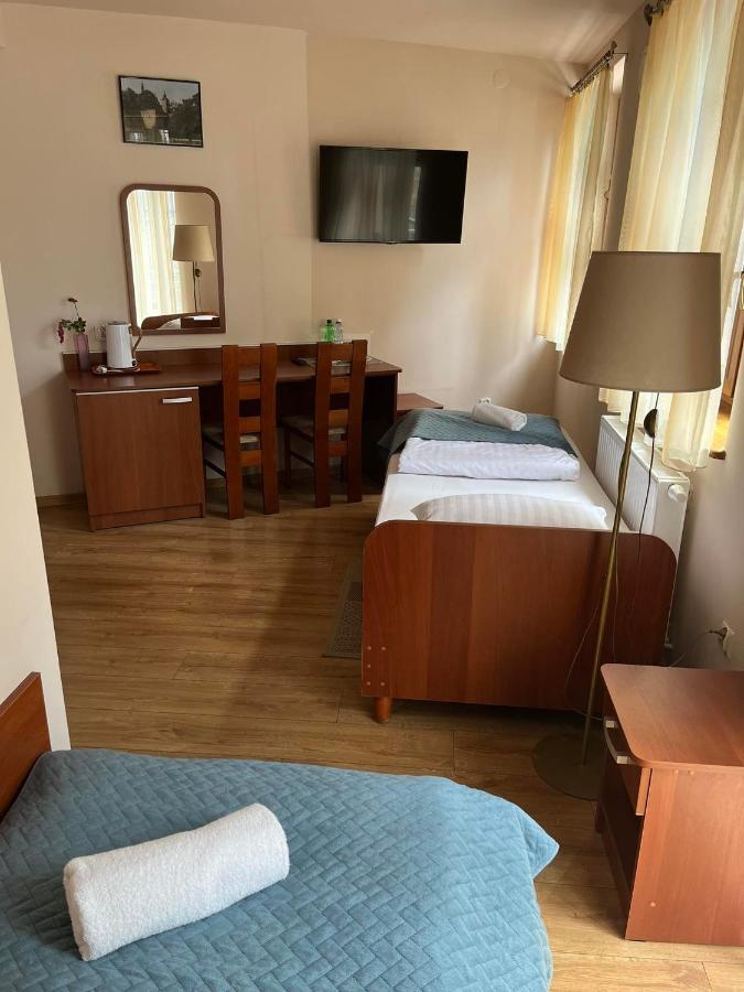Kamienica Przy Bramie Hotel Opatow  Ngoại thất bức ảnh