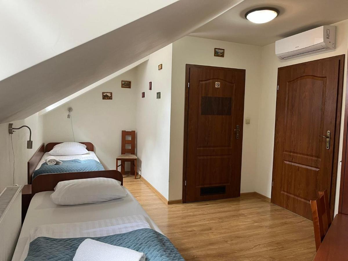 Kamienica Przy Bramie Hotel Opatow  Ngoại thất bức ảnh