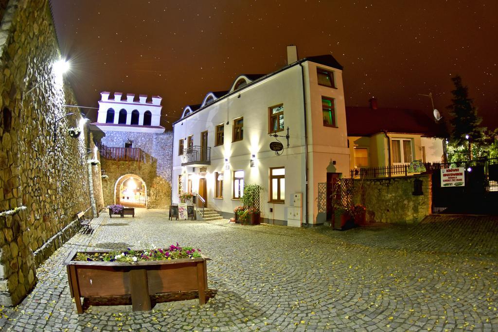 Kamienica Przy Bramie Hotel Opatow  Ngoại thất bức ảnh